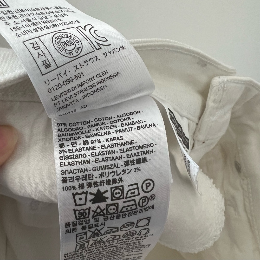 Levi’s 711 Skinny White Distressed Jeans - Picture 4 of 8